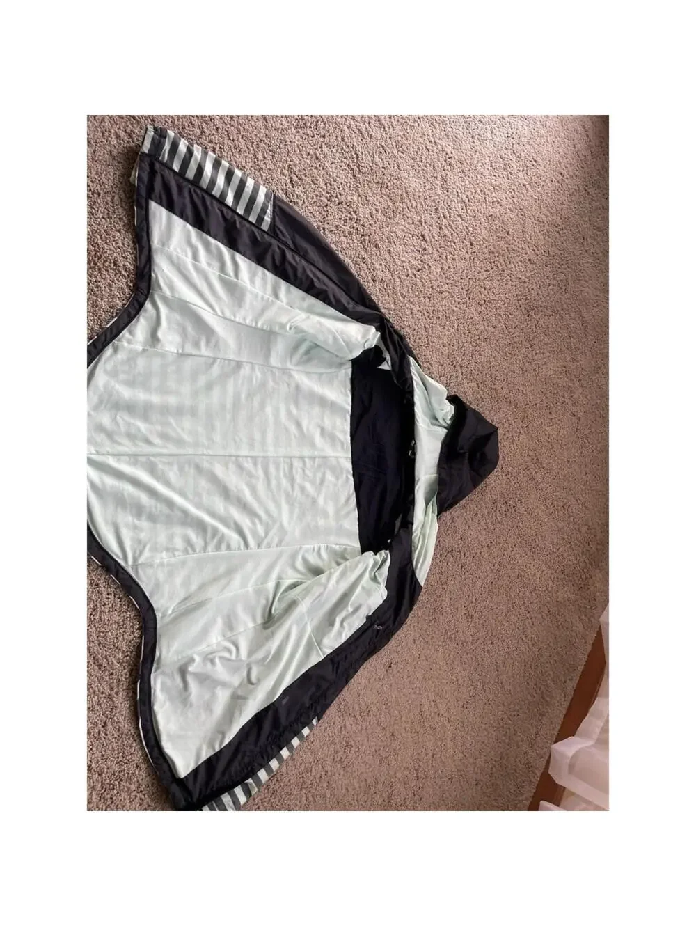 Lululemon Run: Get Up and Glow Jacket *Reflective 360 Stripe Mint Moment Size 10